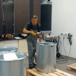 Tub cu vid ridicat butoaie inox 250 kg - imagine 6